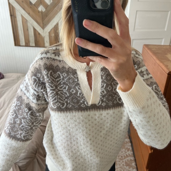 Women's Beige and Brown Patterned Sweater - Picture 3 of 3